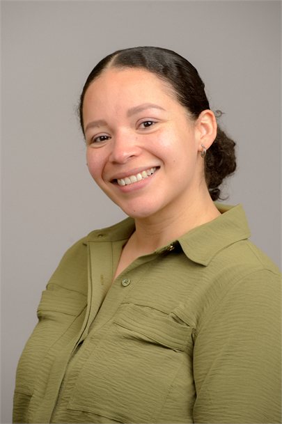 Staff Photo Ms. Davila-Jafar