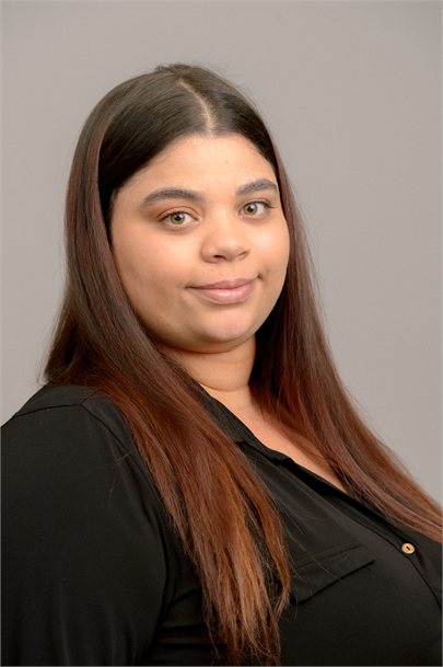 Staff Photo Ms. Nunez