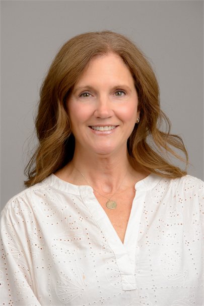 Staff Photo Ms. Traynor